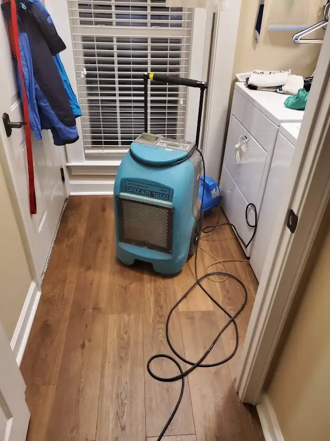 Commercial dehumidifier deployed for Crawl Space Restoration in Wildwood